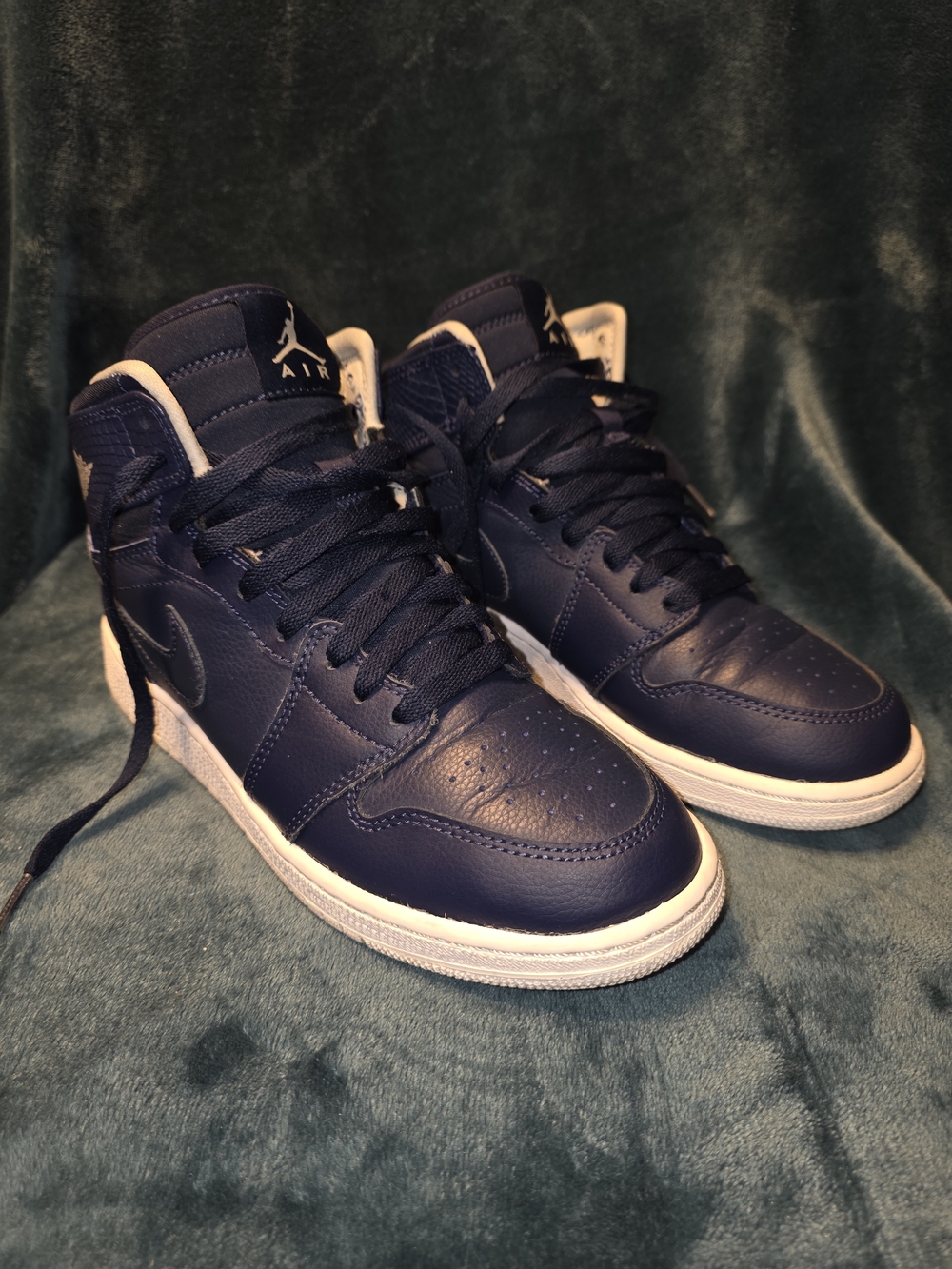 Jordan Mid-Top Sneakers in Navy and White - Size 7Y/Womens 8.5